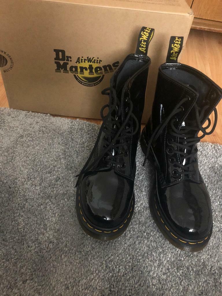 dr martens black patent size 4